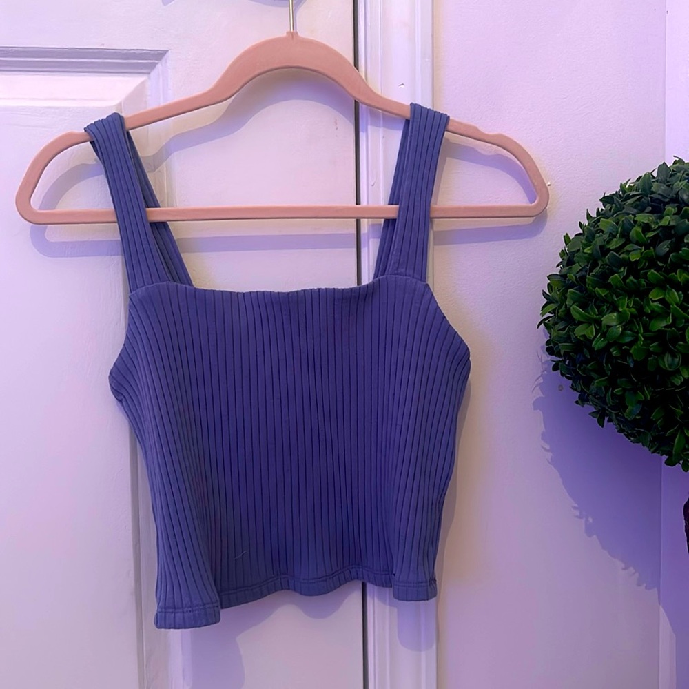 Cute indigo American Eagle cropped ribbed tank top 😍💜